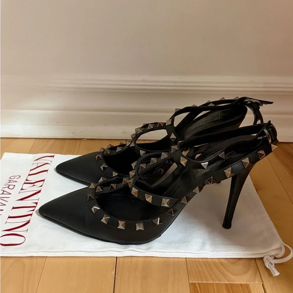 Valentino Garavani Black Studded Heels - Picture 2 of 5